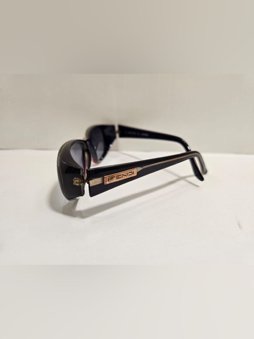 Authentic Fendi FS 217 Sunglasses Shiny Blue Made in Italy with Original Case - Picture 2 of 7